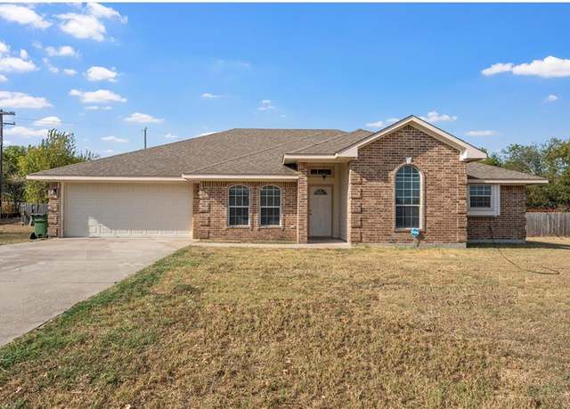 Property at 156 Topaz Cir, Hewitt, TX 76643, 3 beds, 2 baths