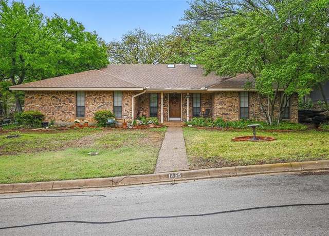Property at 1455 Warrington Ct, Fort Worth, TX 76112, 3 beds, 2 baths
