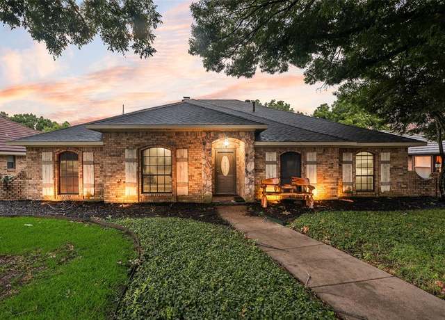 Property at 3302 Oxford Dr, Rowlett, TX 75088, 3 beds, 2 baths