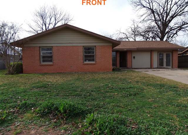 Property at 1450 Glendale Dr, Abilene, TX 79603, 3 beds, 2 baths