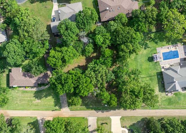 Property at 114 Lark Dr, Enchanted Oaks, TX 75156