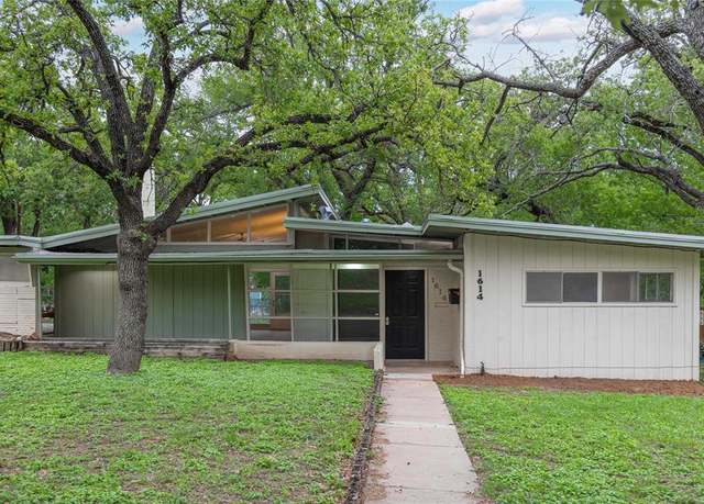 Property at 1614 11th St, Brownwood, TX 76801, 3 beds, 2 baths