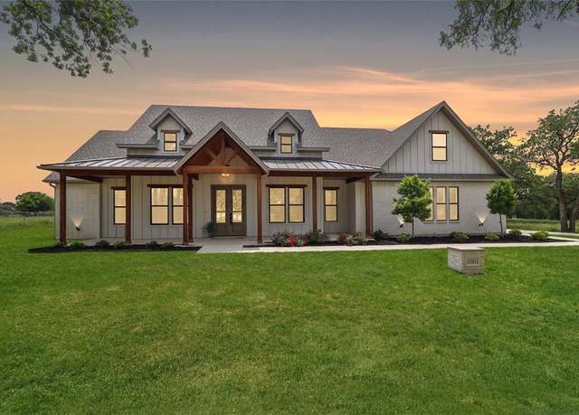 Property at 1001 Bluebonnet Rdg, Weatherford, TX 76087, 4 beds, 3.5 baths