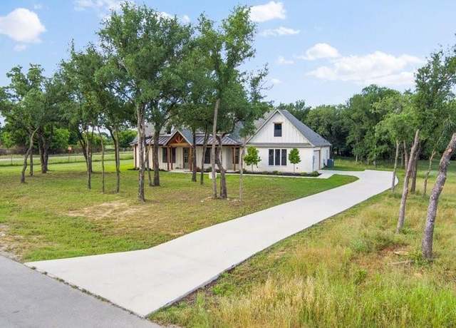Property at 1001 Bluebonnet Rdg, Weatherford, TX 76087, 4 beds, 3.5 baths
