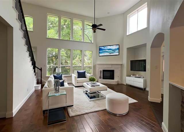 Property at 812 Brookwater Dr, Mckinney, TX 75071, 4 beds, 3.5 baths