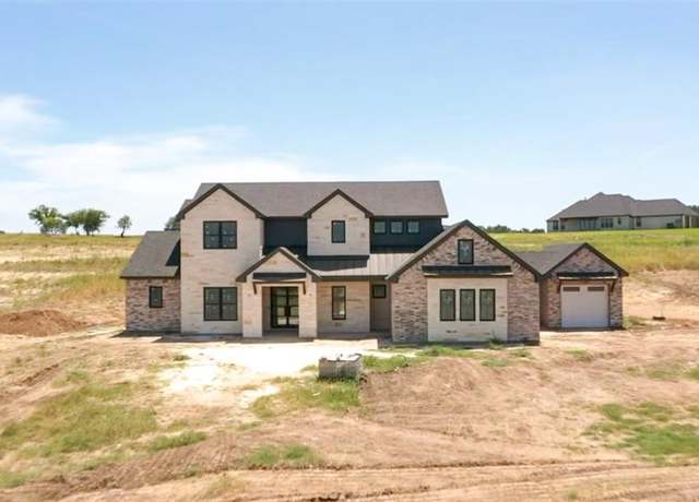 Property at 617 Hondo Xing, Weatherford, TX 76087, 4 beds, 3.5 baths