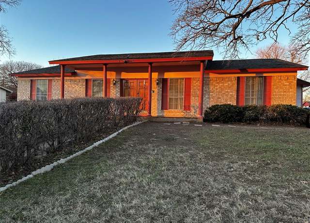 Property at 4551 Parkwood Dr, Forest Hill, TX 76140, 3 beds, 2 baths