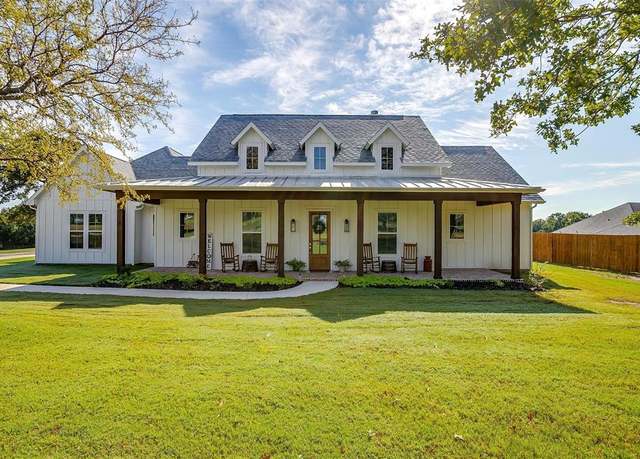 Property at 629 County Road 3250, Decatur, TX 76234, 4 beds, 2.5 baths