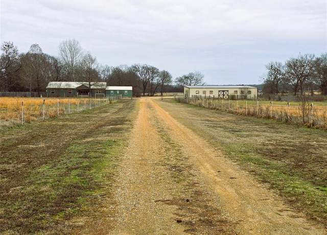 Property at 7238 County Road 36550, Arthur City, TX 75411, 7 beds, 4 baths