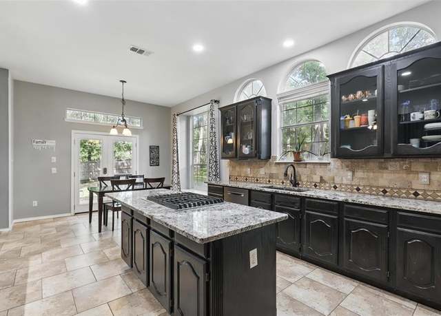 Property at 805 Red Oak Ct, Crowley, TX 76036, 5 beds, 4 baths