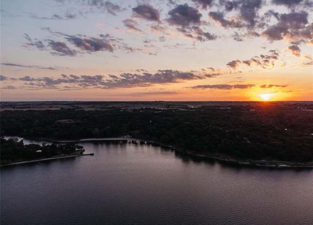 Property at 10729 Arrowhead Point Dr, Fort Worth, TX 76179