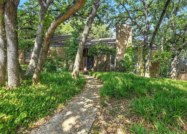 Property at 2200 Wilson Dr, Arlington, TX 76011, 3 beds, 2 baths