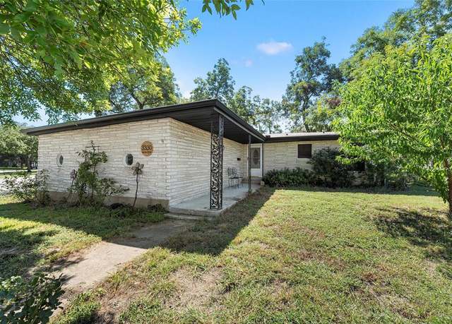 Property at 3330 Brook Cir, Waco, TX 76707, 2 beds, 2 baths
