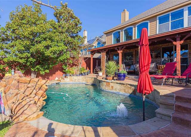 Property at 10124 Vintage Dr, Fort Worth, TX 76244, 5 beds, 3.5 baths