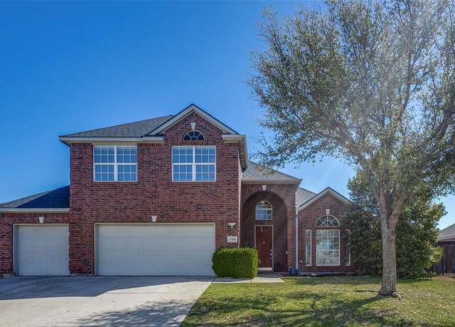 Property at 2704 Old Stables Dr, Celina, TX 75009, 4 beds, 2.5 baths