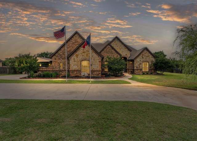 Property at 156 Mill Crossing Ln, Springtown, TX 76082, 4 beds, 2 baths