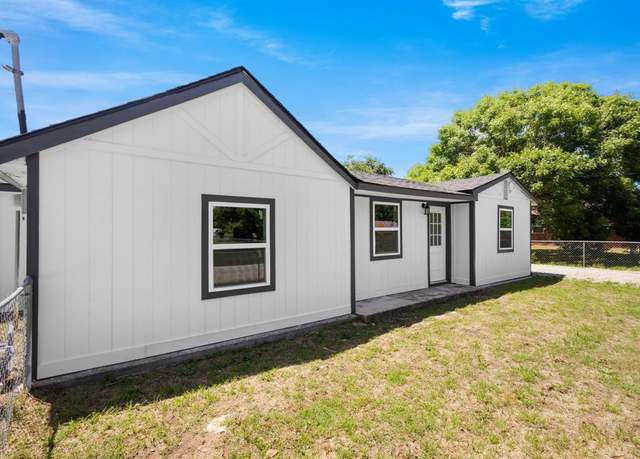 Property at 903 1st St, Bridgeport, TX 76426, 3 beds, 2 baths