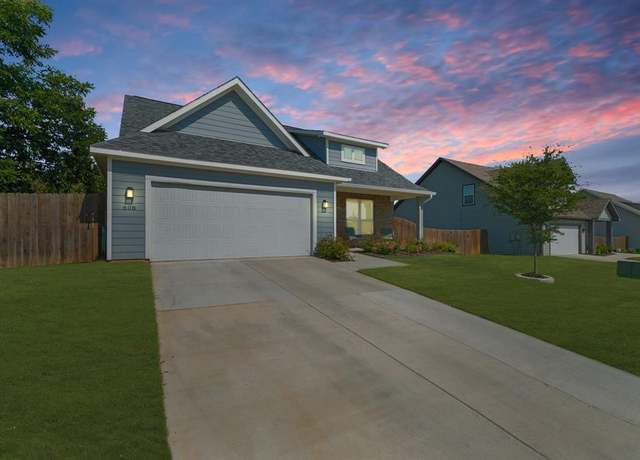 Property at 608 Porcupine Dr, Springtown, TX 76082, 4 beds, 2.5 baths