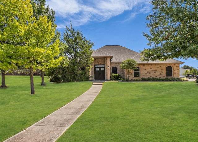 Property at 295 Holder Trl, Mckinney, TX 75071, 4 beds, 2 baths