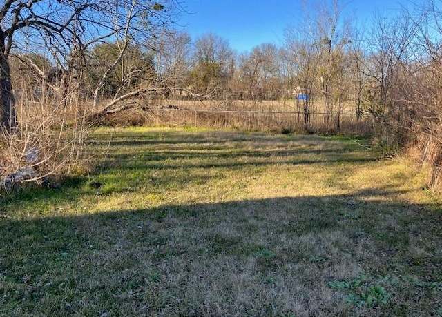 Property at 1013 W College, Clarksville, TX 75426