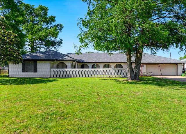 Property at 1609 Oak Grove Rd, Quitman, TX 75783, 3 beds, 2 baths