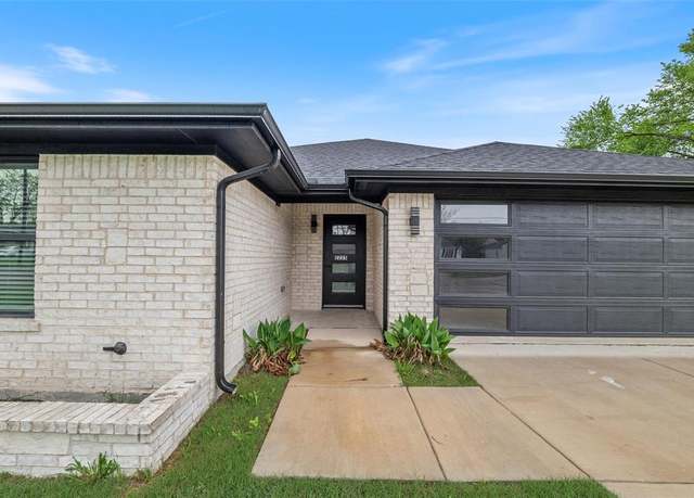 Property at 2225 E Overton Rd, Dallas, TX 75216, 3 beds, 2 baths