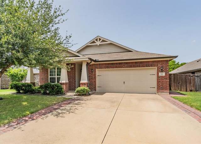 Property at 921 Penny Royal Ct, Arlington, TX 76002, 4 beds, 3 baths