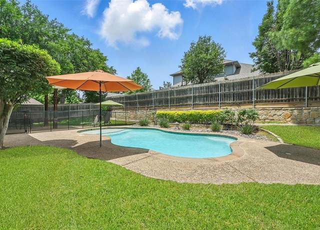 Property at 7917 Chapelwood Dr, North Richland Hills, TX 76182, 4 beds, 3 baths