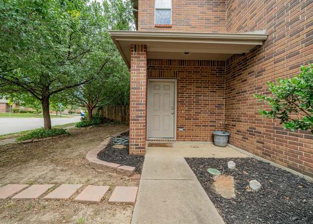 Property at 1328 Alder Tree Ln, Royse City, TX 75189, 4 beds, 2.5 baths