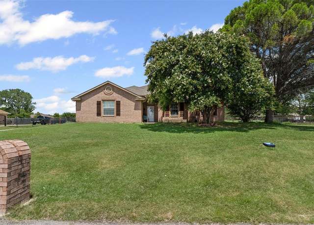 Property at 108 Lori Dr, Willow Park, TX 76087, 3 beds, 2 baths