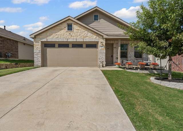Property at 428 Red Rock Trl, Fort Worth, TX 76052, 4 beds, 2 baths