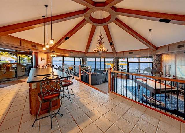 Property at 504 Sampan Dr, Tool, TX 75143, 3 beds, 3.5 baths