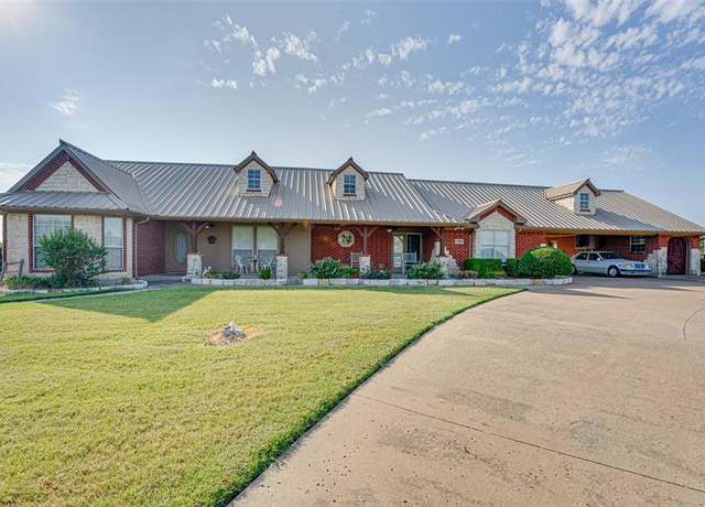 Property at 2049 S Munson Rd, Royse City, TX 75189, 5 beds, 3 baths