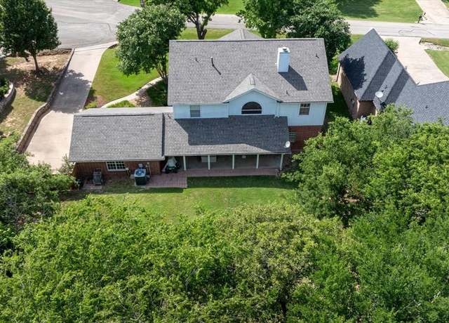 Property at 9705 Whitney Ct, Granbury, TX 76049, 3 beds, 3.5 baths