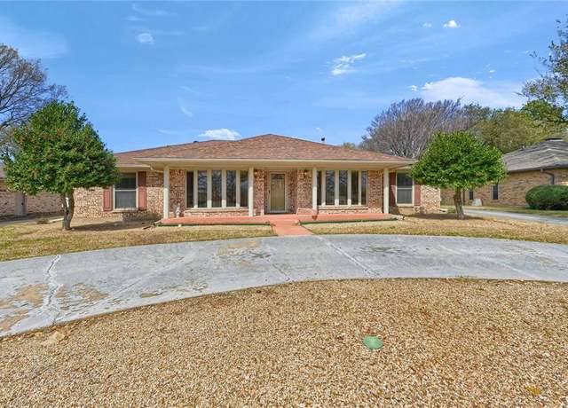 Property at 3108 Redbud Trl, Sherman, TX 75092, 4 beds, 3 baths