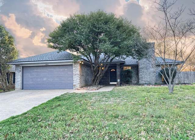 Property at 6813 Wayfarer Trl, Fort Worth, TX 76137, 3 beds, 2 baths