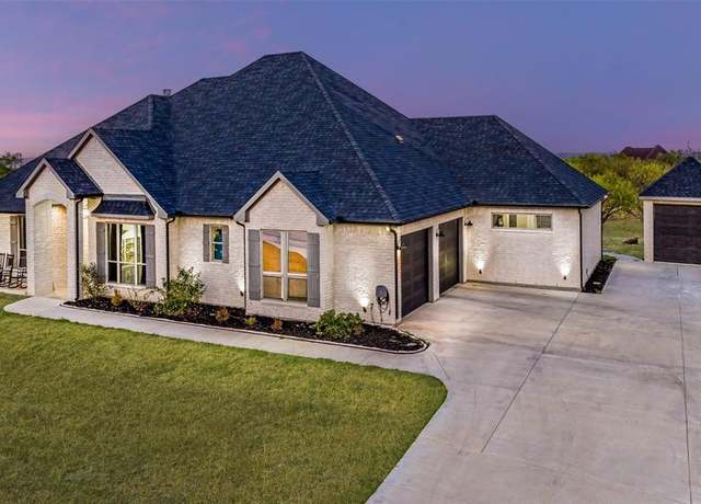Property at 101 Trail Rdg, Weatherford, TX 76087, 6 beds, 4 baths