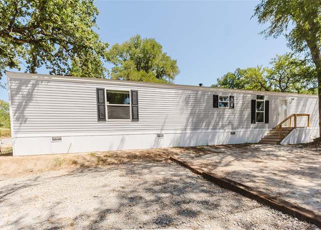 Property at 14412 Liberty School Rd, Azle, TX 76020, 3 beds, 2 baths