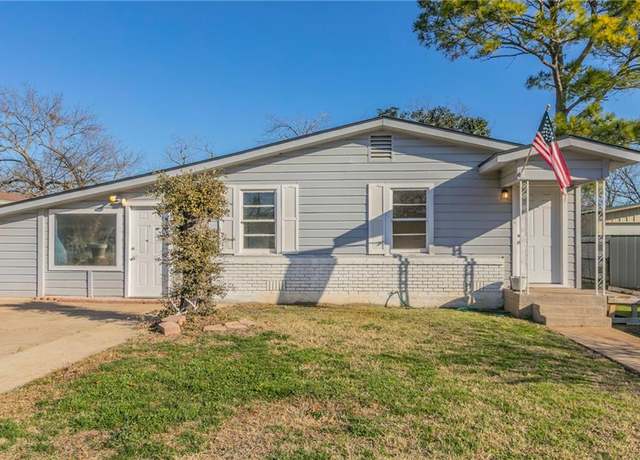 Property at 1311 W 3A St, Mcgregor, TX 76657, 3 beds, 2 baths