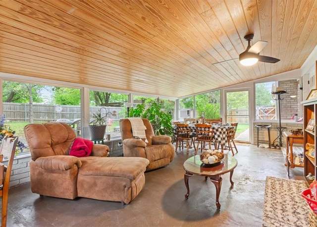 Property at 2103 White St, Clifton, TX 76634, 3 beds, 2 baths