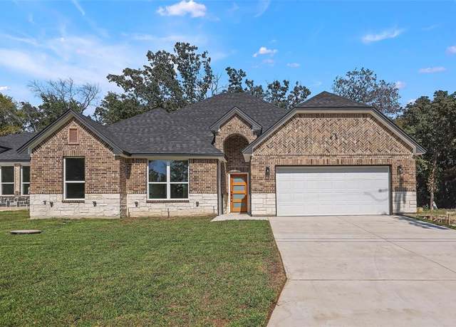 Property at 11298 Cedar Dr, Mabank, TX 75156, 4 beds, 2 baths
