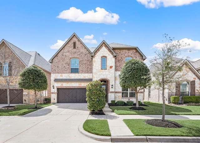 Property at 811 Red Maple Rd, Euless, TX 76039, 5 beds, 4.5 baths