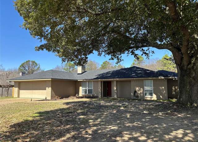 Property at 3307 Bogota St, Athens, TX 75752, 3 beds, 2 baths