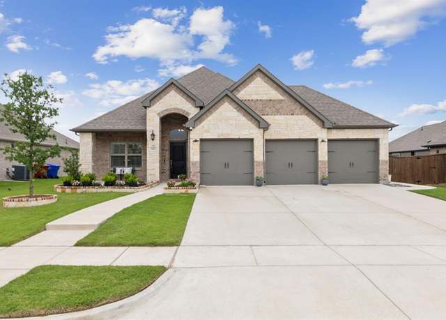 Property at 509 Oleander Dr, Royse City, TX 75189, 4 beds, 3 baths