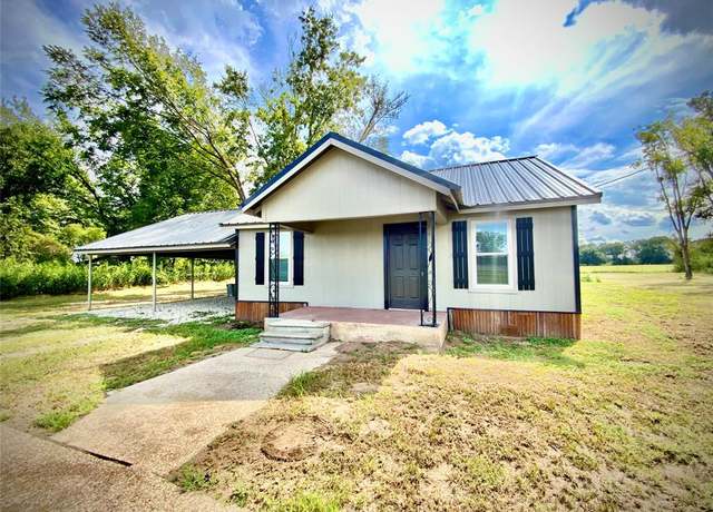 Property at 1987 W Highway 164, Groesbeck, TX 76642, 4 beds, 1.5 baths