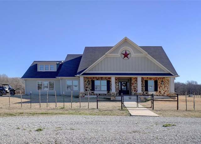 Property at 611 CR 3214, Bridgeport, TX 76426, 4 beds, 3 baths