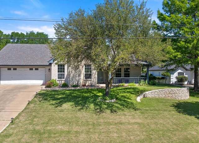 Property at 6510 Circo Dr, Granbury, TX 76049, 3 beds, 2 baths