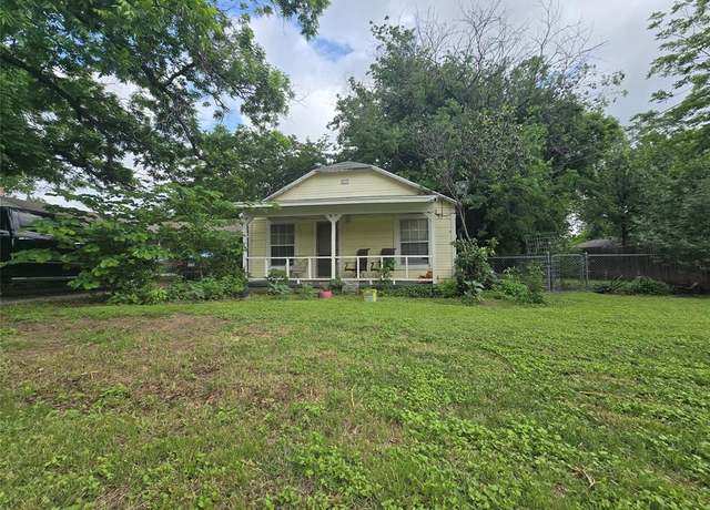 Property at 410 W Doyle St, Granbury, TX 76048, 2 beds, 1 bath