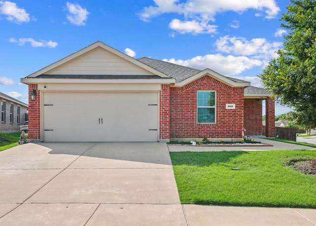 Property at 900 Sapphire Dr, Princeton, TX 75407, 5 beds, 2 baths