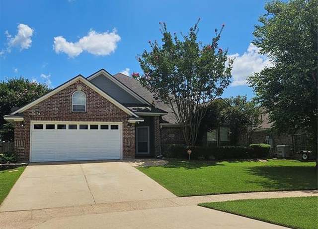Property at 6020 Braeburn Ct, Bossier City, LA 71111, 4 beds, 2 baths